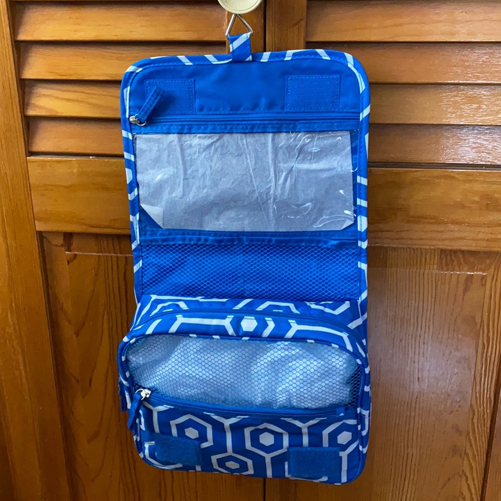 Travel Valet Cosmetics Case